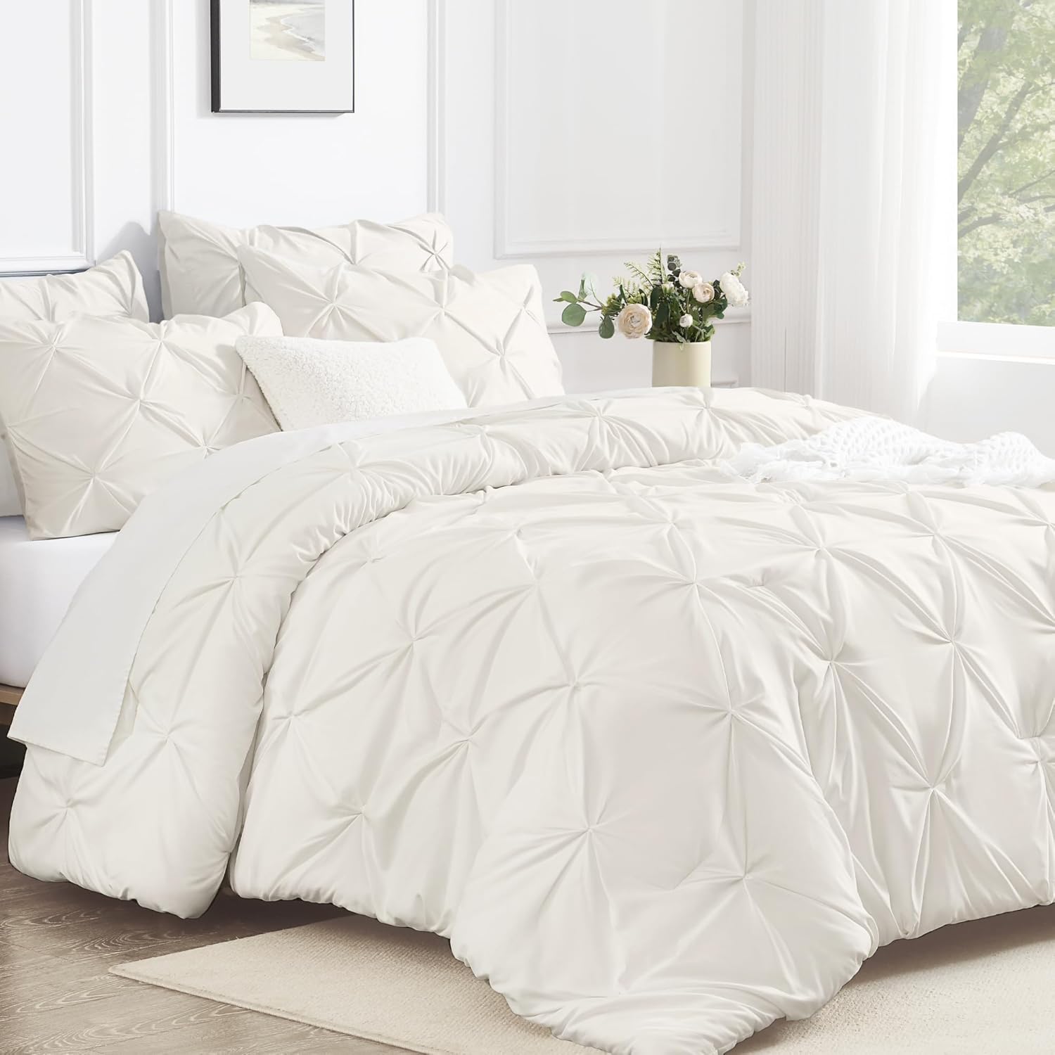 Cute Soft Pinch Pleat Comforters Bedding Set