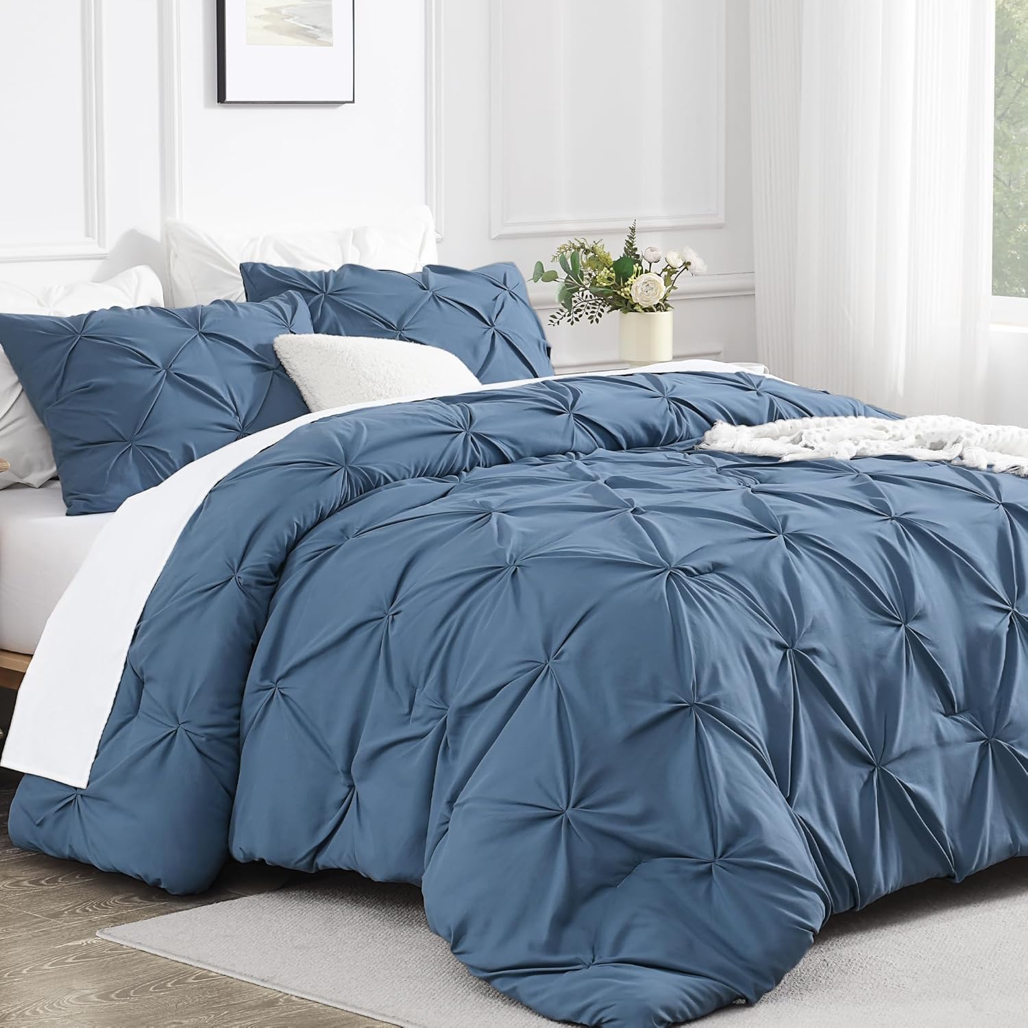 Cute Soft Pinch Pleat Comforters Bedding Set